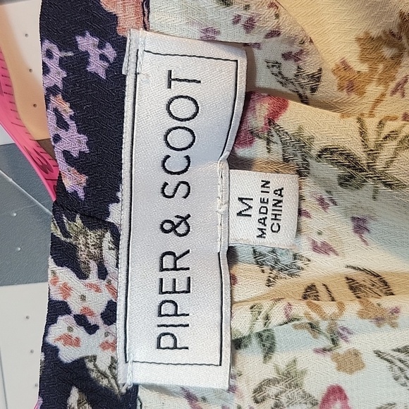 *PIPER & SCOOT Floral Patchwork Dress Medium - Picture 8 of 8